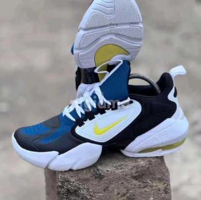 A NIKE AIR MAX ALPHA SAVAGE AT3378-471